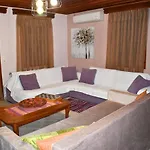 Lila's 別荘 Mikros Prinos