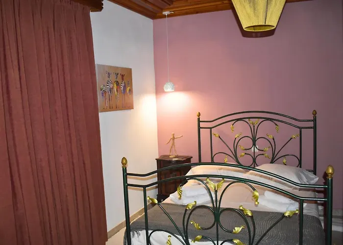 Lila's Mikros Prinos